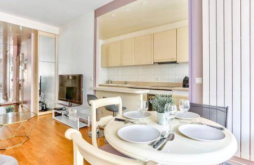 Faubourg-du-Roule Apartment | 57 m² Apartment ∙ 4 guests