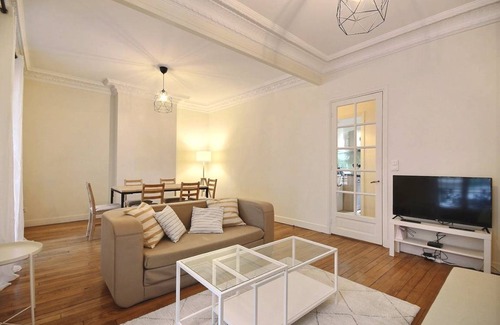 12th Arrondissement Apartment | 62 m² Apartment ∙ 2 bedrooms ∙ 4 guests