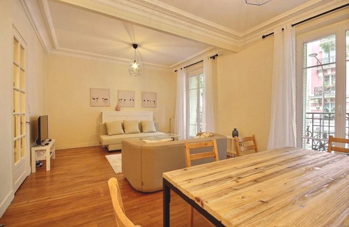 12th Arrondissement Apartment | 62 m² Apartment ∙ 2 bedrooms ∙ 4 guests