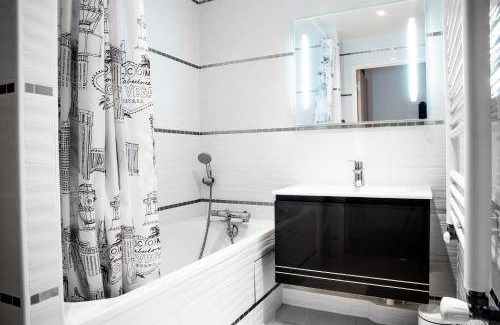 Noisy-le-Grand Apartment | 65 m² Apartment ∙ 2 bedrooms ∙ 5 guests