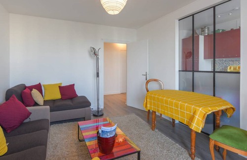 Clichy Apartment | 70 m² Apartment ∙ 2 bedrooms ∙ 5 guests