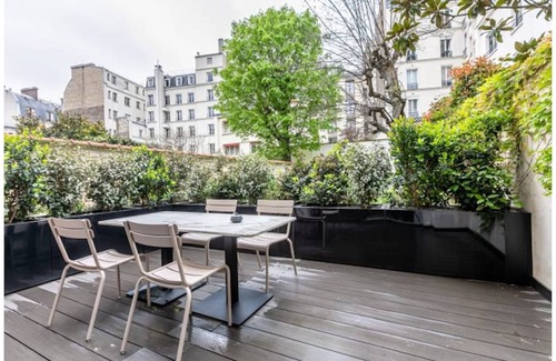 Chaillot Apartment | 75 m² Apartment ∙ 1 bedroom ∙ 2 guests