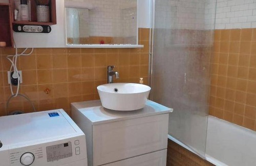 Neuilly-Plaisance Apartment | 78 m² Apartment ∙ 3 bedrooms ∙ 8 guests