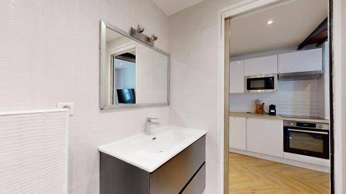 Arts-et-Metiers Apartment | 80 m² Apartment ∙ 2 bedrooms ∙ 6 guests