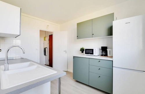 Le Kremlin-Bicetre Resort | 80 m² Private room ∙ 1 bedroom ∙ 5 guests