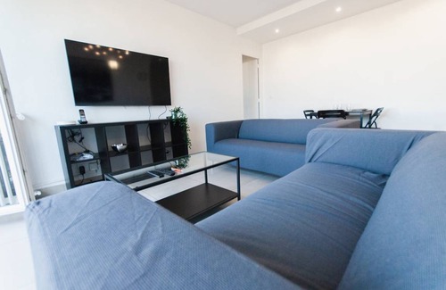 Villejuif Resort | 80 m² Private room ∙ 1 bedroom ∙ 1 guest