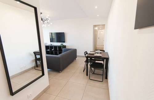 Villejuif Resort | 80 m² Private room ∙ 1 bedroom ∙ 1 guest