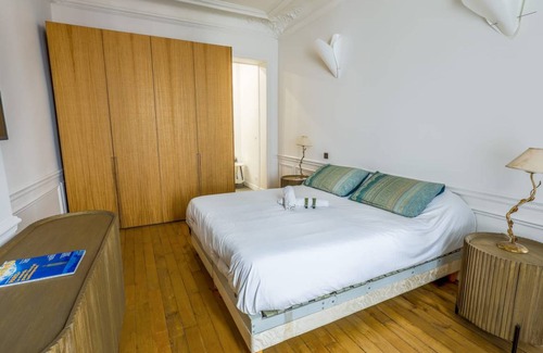 Neuilly-sur-Seine Apartment | 84 m² Apartment ∙ 2 bedrooms ∙ 4 guests