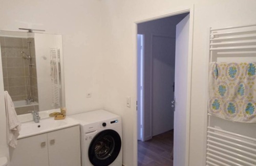 Rosny-sous-Bois Resort | 85 m² Private room ∙ 1 bedroom ∙ 3 guests