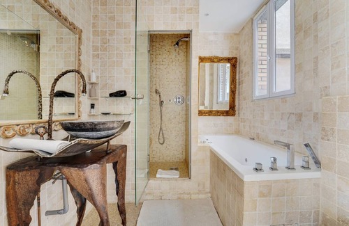 Neuilly-sur-Seine Apartment | 90 m² Apartment ∙ 2 bedrooms ∙ 5 guests