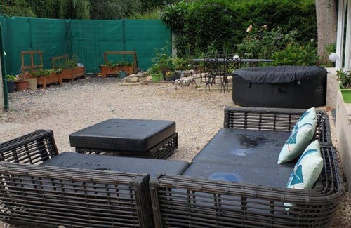 Chalifert House | 90 m² House ∙ 2 bedrooms ∙ 5 guests