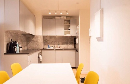 Noisy-le-Grand Resort | 95 m² Private room ∙ 1 bedroom ∙ 1 guest