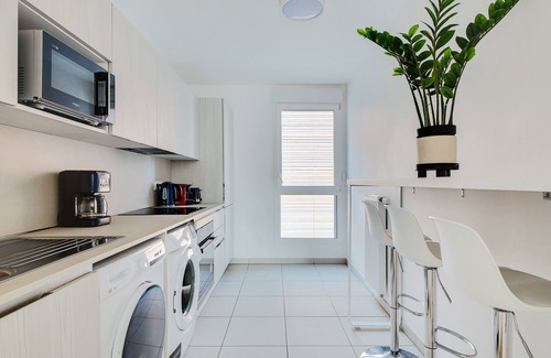 Clichy Apartment | A Cosy 3-BR/2BA in Clichy