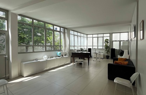 Combat Apartment | A haven of calm and light in the heart of the Belleville - Jourdain district