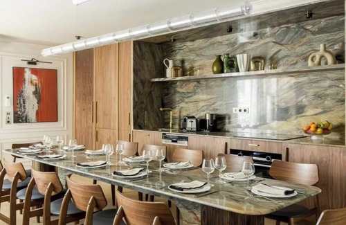 3rd Arrondissement Apartment | A LUXURIOUS SERENE RETREAT IN A DYNAMIC NEIGHBORHOOD -LE MARAIS-RUE DES ARCHIVES