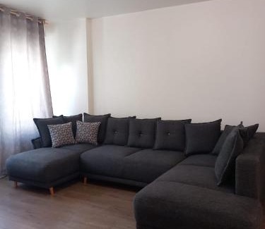 Vitry-sur-Seine Apartment | Apartament calm ,la 10 min de metrou