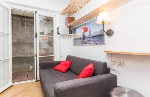 17th Arrondissement Apartment | Apartment ∙ 1 guest