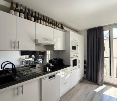 Chaillot Apartment | Apartment Like HOME Arc de Triomphe, Champs Élysées, Tour Eiffel