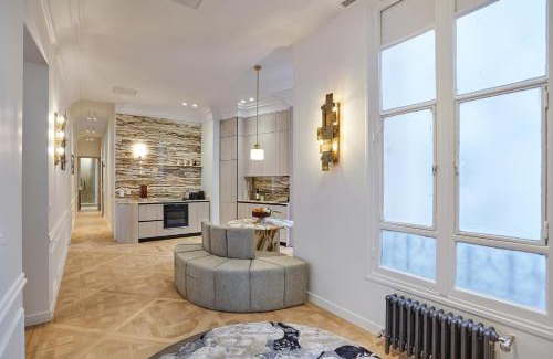 Gaillon Apartment | Apartment Opera Vendome by Studio Prestige