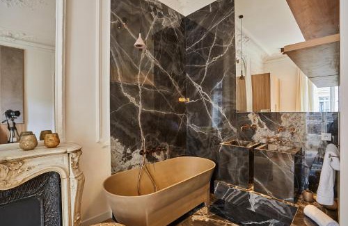 Gaillon Apartment | Apartment Opera Vendome by Studio Prestige