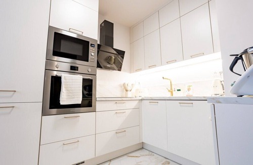 Paris City Center Apartment | Apartment-Private Bathroom-Apartment