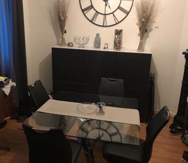 Republique–Point-du-Jour Apartment | Appartement 60 m², porte de Saint-Cloud