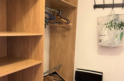 Combat Apartment | Beautiful Bright Appartment In Belleville