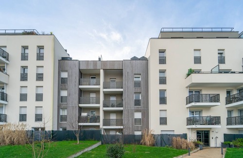 Noisy-le-Grand Apartment | Blue Jungle - A 20min de Disneyland