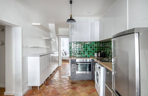 10th Arrondissement Apartment | Blueground | Canal St Martin, near cafes & shops