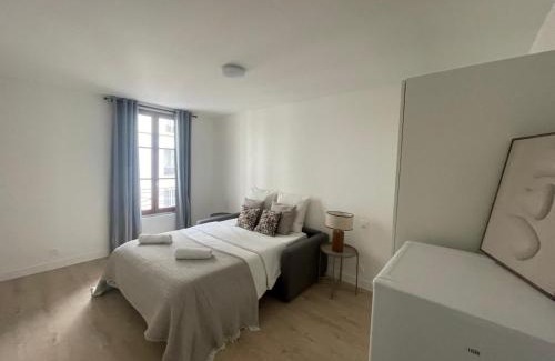 Quartier de la Folie-Mericourt Apartment | Boutiques Apartments Paris