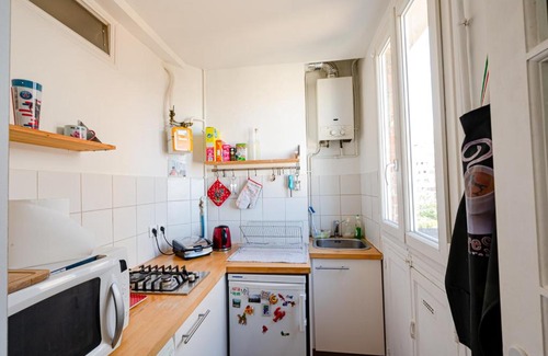Amerique Apartment | Bright appt near BELLEVILLE