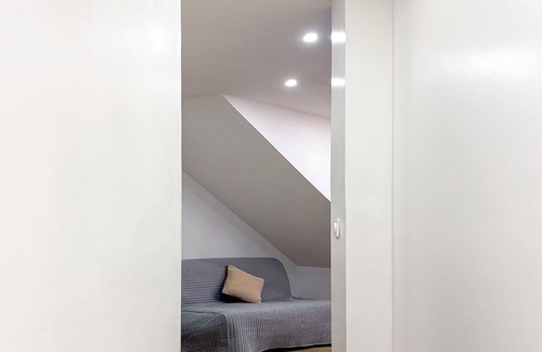 Amerique Apartment | Buttes Chaumont 2 - Two Bedroom Apartment, Sleeps 6