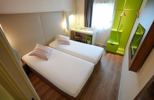 Roissy-en-France Hotel | Campanile Paris CDG Airport Villepinte