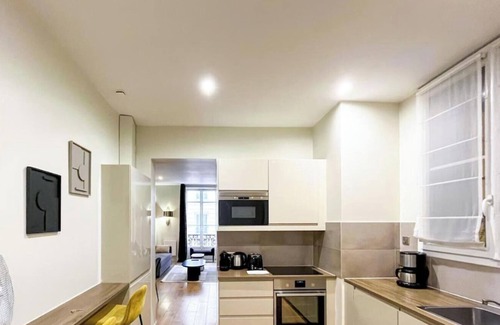 Madeleine Apartment | Charming 3-bedroom in the heart of Golden Triangle/Champs Elysees