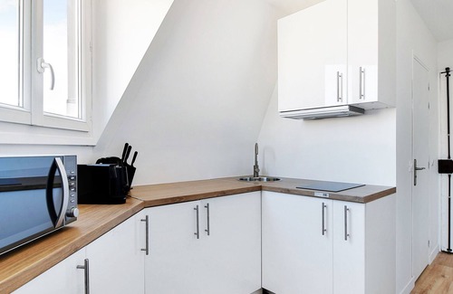 Belleville Apartment | Charming studio 20m2 - Buttes Chaumont - Mobility lease