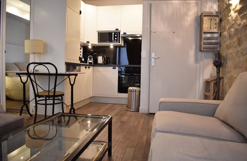 Arts-et-Metiers Apartment | Charming studio near République and Le Marais