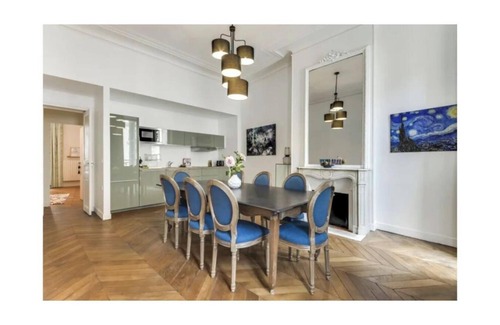 L'Europe Apartment | Chic 4BRApartment in Saint Lazare– Walk to Opera Garnier & Galeries Lafayette