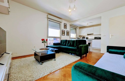 Asnieres-sur-Seine Apartment | Chic and comfortable apart with Parking and Terrace