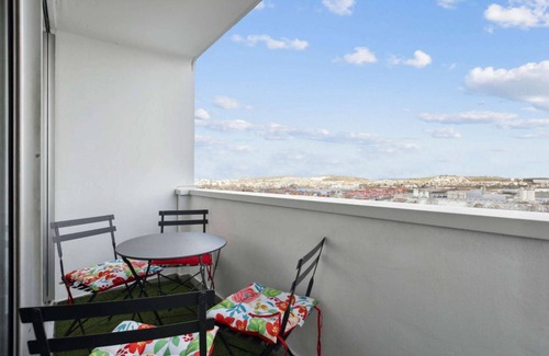 Colombes Apartment | Chic and Spacious Apart With Parking