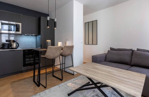 Porte de Clichy Apartment | Classy Jonquiere | Stylish 1 Bedroom Apt in Paris