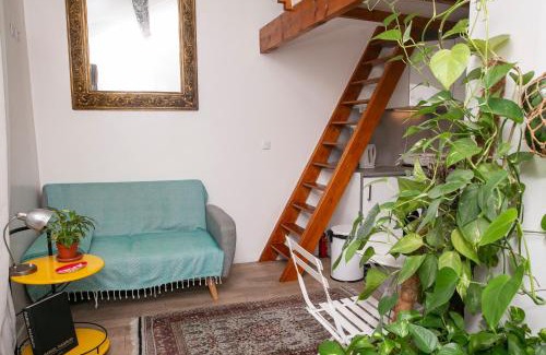 Hopital Saint-Louis Bed & Breakfast | Cosy Studio !!!