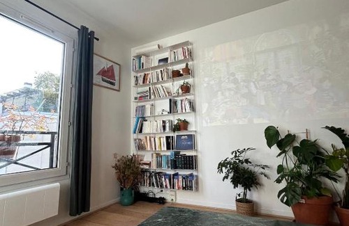 Quartier de la Folie-Mericourt Apartment | Cozy & Chill apartment