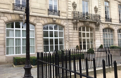 Marais Apartment | Cozy Duplex in the heart of the Marais