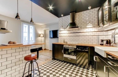Quartier de la Roquette Apartment | Designer Flat with AC in Bastille - Opéra