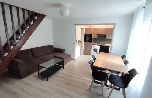 Gonesse Apartment | Duplex Cosy