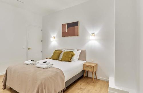 Amerique Apartment | Elegant Apartment AC Buttes Chaumont
