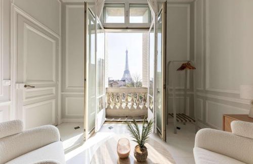 Chaillot Apartment | Exceptional Eiffel Tower Gem 4BED 8P in Trocadero