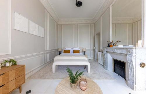 Chaillot Apartment | Exceptional Eiffel Tower Gem 4BED 8P in Trocadero