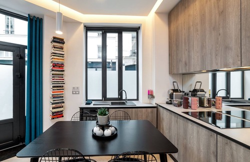 Quartier Sainte-Avoye Apartment | Exclusive Loft in Le Marais with AC