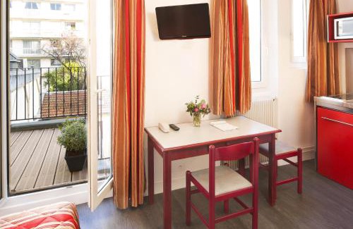 Grenelle Apartment | Family Residence